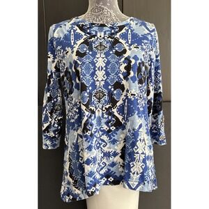 Chico's Size 1 Medium 8 Round Neck 3/4 Sleeve w/ Buttons Black Blue White Print